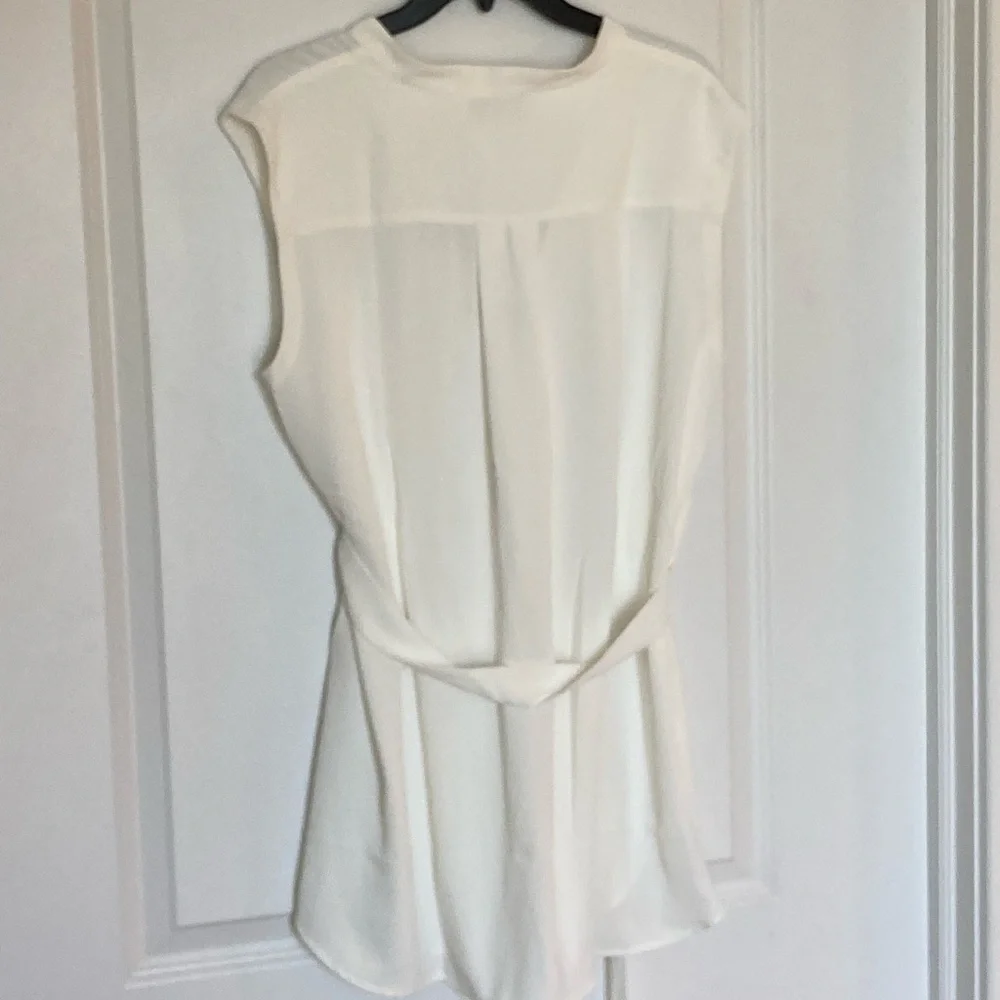 Alina Mae White Maternity Blouse - Picture 4 of 4